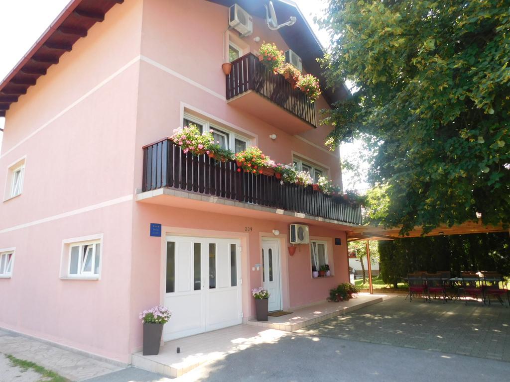 House Vukovic Hotel Grabovac  Kültér fotó